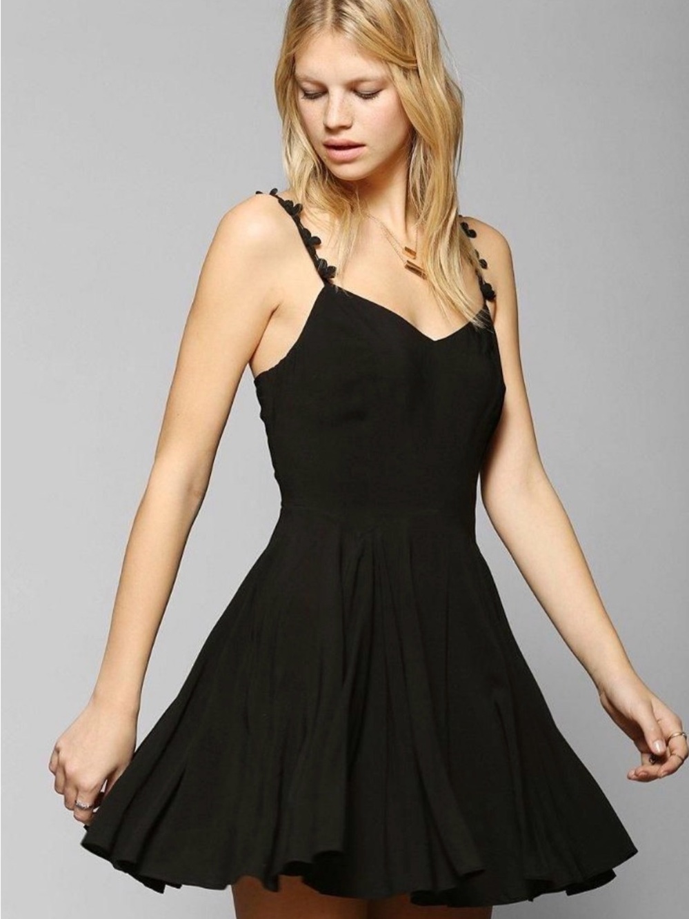 Kimchi Blue Black Spaghetti-Strap Flare Mini Dress size Medium